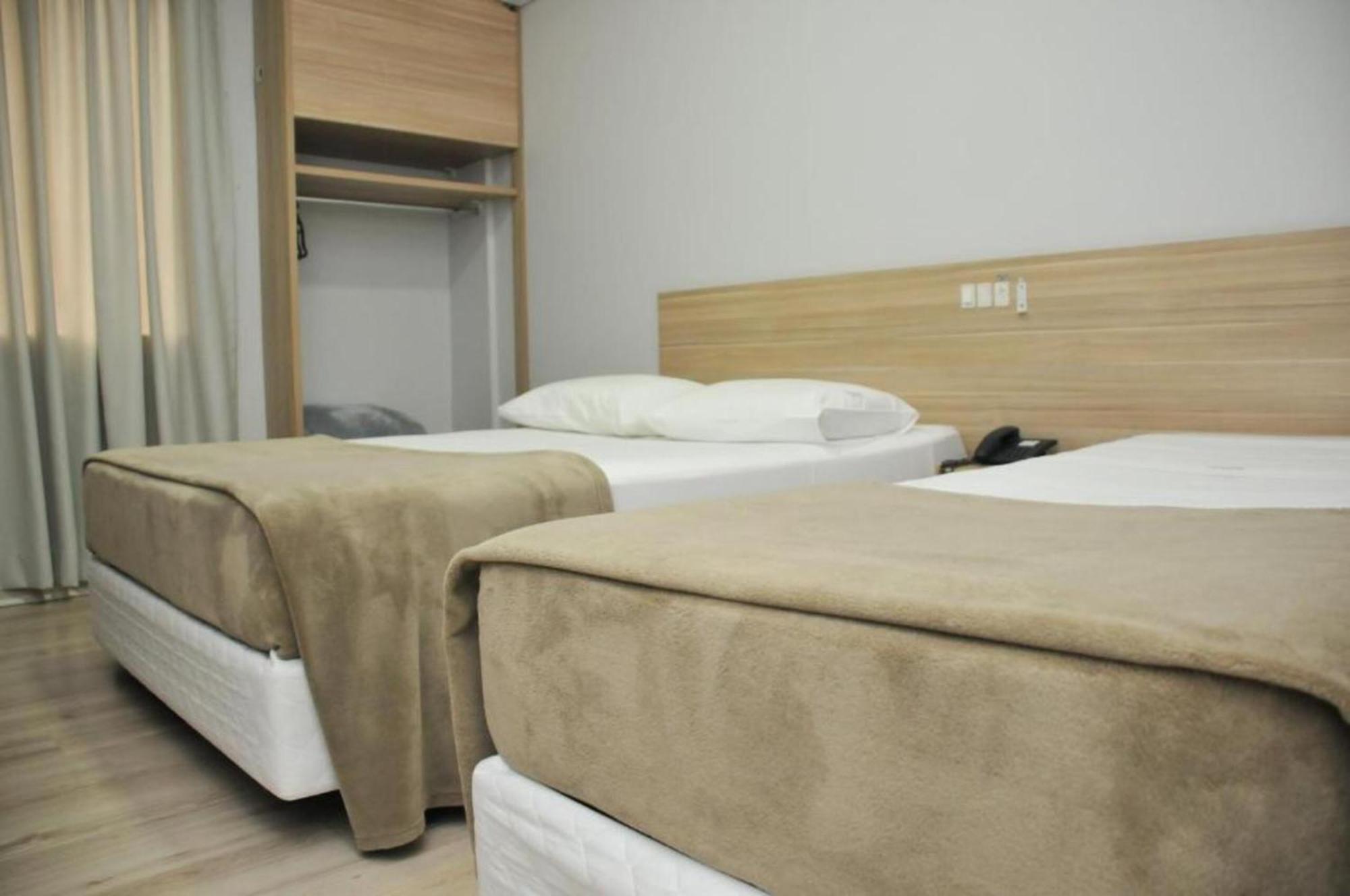 Hotel Vivendas Centro 埃雷欣 外观 照片